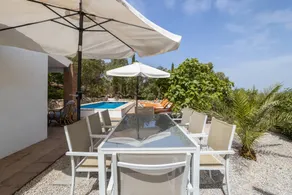 Villa with fast internet, garden & terrace | Garden view - Image 4