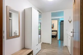 Apartment with terrace & garden | Mountain view - Image 5