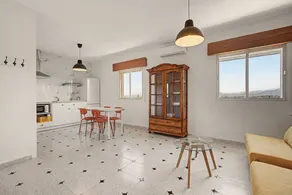 Wohnung mit Pool und Garten | Stadtblick - Image 4