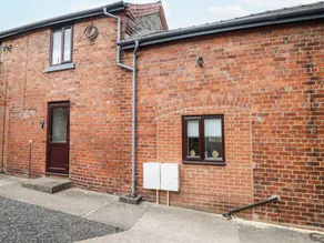 Cottage with BBQ & garden - Image 2