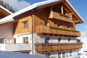 Holiday home with terrace - Image 2
