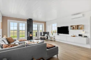 Fully equipped pleasant house with jacuzzi, BBQ & terrace | Pets are welcome - Image 2