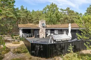 Fully equipped holiday home with terrace, jacuzzi & BBQ | Close to the beach - Image 4