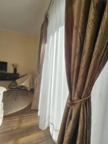Holiday apartment with pool - Image 3