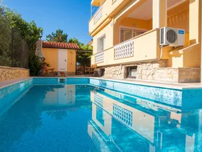 Apartamento vacacional con 2 habitaciones para 4 personas - Image 4