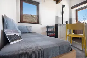 Children-friendly beautiful house with pool, garden & BBQ | Mountain view | Dogs allowed - Image 5