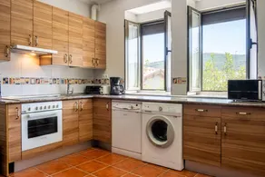 Fully equipped lovely holiday home with terrace, BBQ & garden | Mountain view | Suitable for remote work - Image 3