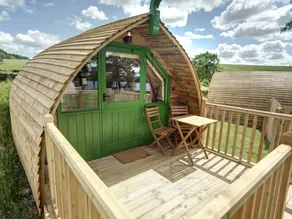 Holiday home with barbecue & terrace - Image 4