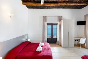 Chambre chez l'habitant avec piscine, terrasse et internet haut débit | Vue mer - Image 5