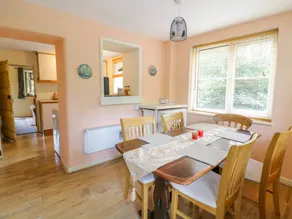 Children-friendly cottage with terrace & garden | Pets allowed - Image 5