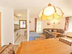 Family-oriented pleasant holiday apartment with garden, barbecue & terrace - Image 2