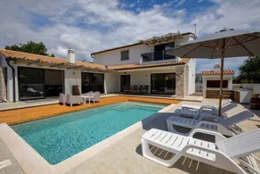 Villa mit Grill, Garten und privatem Pool - Image 5