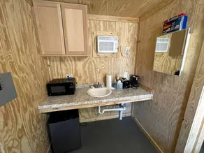 Rustic Cabin for Memorable Glamping Experience in Jacksboro, Texas - Image 2