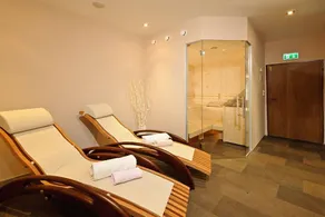 Holiday home with sauna - Image 3