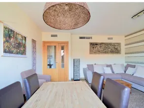 Apartment mit Garten und Pool - Image 3