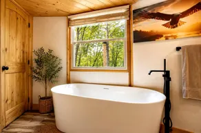 Cozy Yurt Hideaway with Tranquil Forest Surroundings in Murray, Kentucky - Image 4