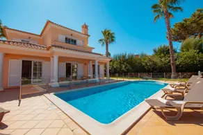 Villa with terrace, private pool & garden - Image 4