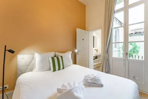 Apartment in the heart of Bordeaux - Image 3