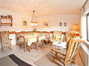 Holiday home with garden, heated pool & terrace - Image 2