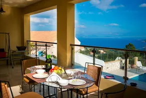Apartamento con jardín - Image 4