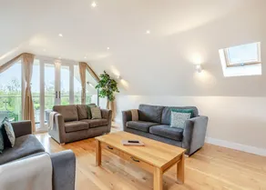 Cottage with garden & jacuzzi - Image 4