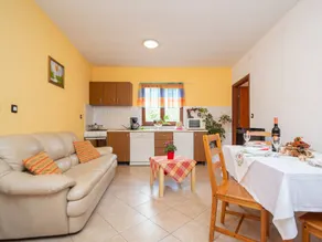 House with terrace, garden & barbeque - Image 3