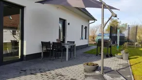 Family-oriented apartment with garden & barbecue - Image 2