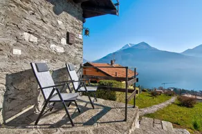 House with garden | Garden view - Image 4