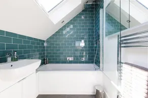 Luxury designer coastal home for 10 with hot tub - Image 3