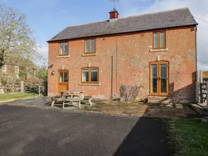 Family-friendly nice cottage with garden | Pets allowed - Image 2