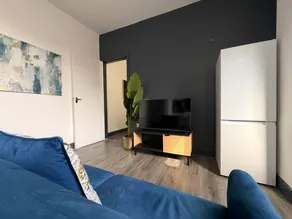 Apartment Sleeps 3 - Free Parking & Balcony - Image 5