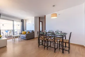 Holiday apartment with garden & terrace | Next to the beach | Pet-friendly - Image 5