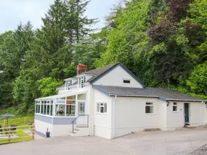 Cottage with garden - Image 3