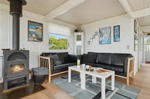 House with BBQ, terrace & pool | Sea view - Image 3