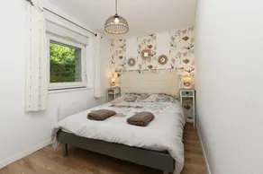 Holiday home with garden, terrace & heated pool | Garden view - Image 4