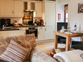 Family-friendly charming cottage with garden | Pets allowed - Image 4