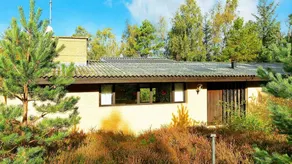 Holiday home with sauna & terrace - Image 2