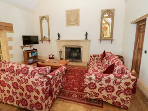 Family-friendly cottage with garden & barbecue - Image 4