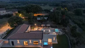 Apartment with jacuzzi, garden & BBQ - Image 5