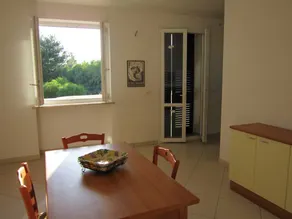 Family-oriented wonderful flat with BBQ, terrace & garden | Garden view - Image 5