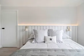 Chic Coastal Retreat - 5-min Stroll to Beach - Image 3
