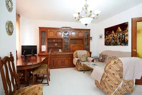 House with terrace | City view - Image 4