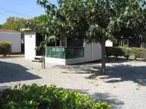 Chalet with terrace & pool - Image 4