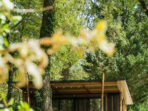 Chalet with BBQ, terrace & pool - Image 5