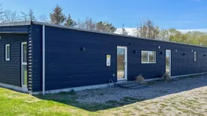 House with hot tub, sauna & terrace - Image 2