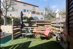 Charming dedicated room with garden, pool & hot tub | Mountain view - Image 2