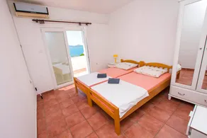 Charming holiday apartment with terrace & BBQ | Garden view | Next to the beach | Pets allowed - Image 5