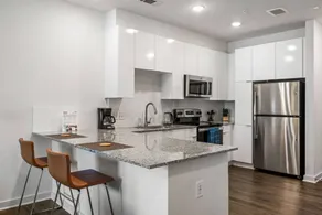 (S1BA) Hidden Gem, Well Equipped 1-BR Perfect for Business Travel - Image 5