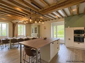 Cottage with garden & barbecue - Image 4