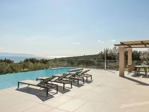 Fully equipped lovely holiday home with terrace, BBQ & private pool | Nature view - Image 5
